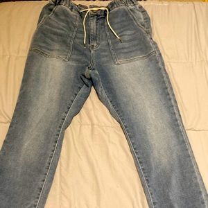 Medium (7-9) light blue jeans, Brand:No Boundaries